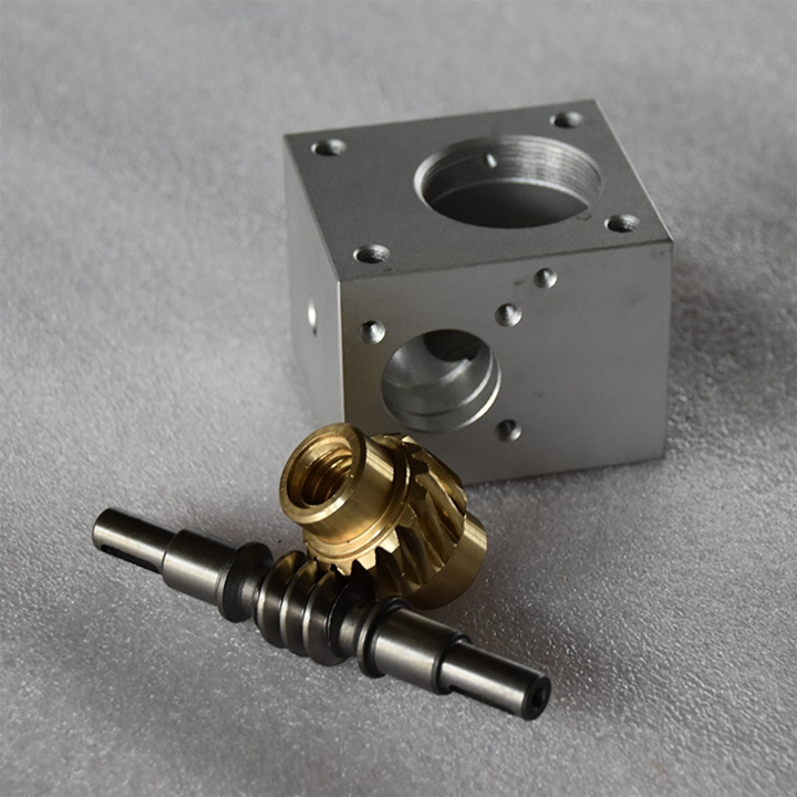 蜗轮蜗杆+铝箱体